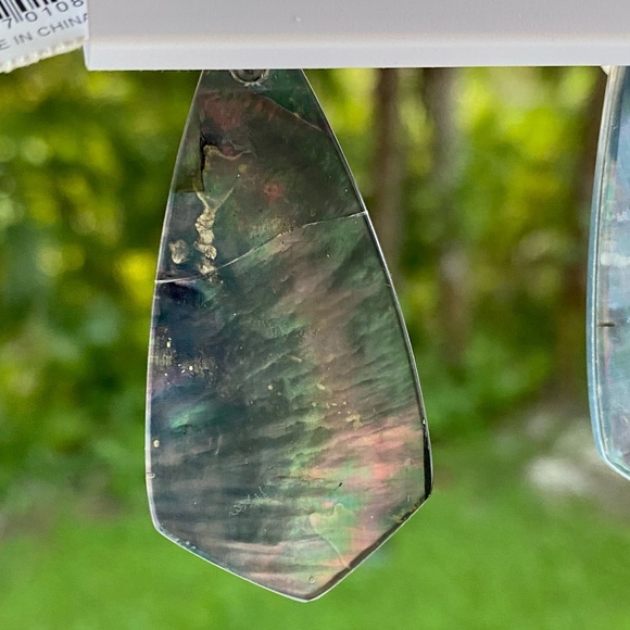 Kendra Scott Adolin Black Mother of Pearl Earrings - Picture 10 of 16